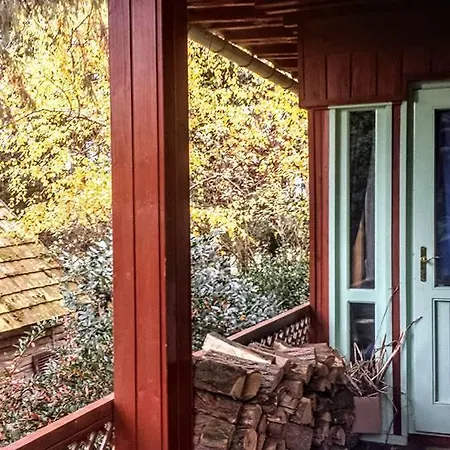 Rosehill بيت ضيافة 4*